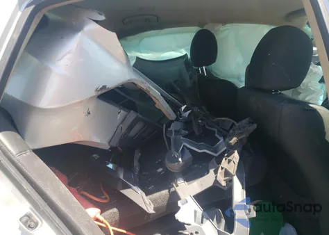 2016 Nissan Altima 2.5 z USA, uszkodzony, nr VIN 1N4AL3AP9GC145495